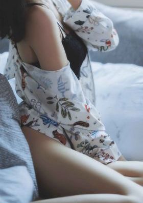 动漫美女无遮挡_日韩资源完整版BD高清中字